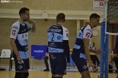 Una imagen del encuentro esta tarde en el pabellón de Los Pajaritos. /SN