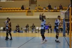 Una imagen del encuentro esta tarde en el pabellón de Los Pajaritos. /SN