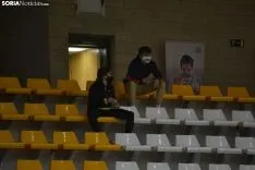 Una imagen del encuentro esta tarde en el pabellón de Los Pajaritos. /SN