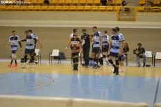 Una imagen del encuentro esta tarde en el pabellón de Los Pajaritos. /SN