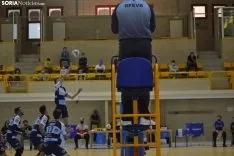Una imagen del encuentro esta tarde en el pabellón de Los Pajaritos. /SN