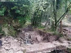 Foto 3 - La cascada de la Toba luce espectacular a la espera de las primeras lluvias del oto&ntilde;o