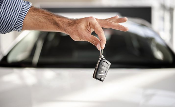 Las ventas de coches caerán un 26% en Castilla y León este año
