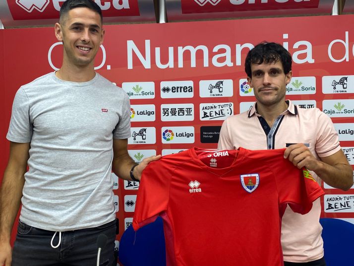 Asier Benito se presenta en Soria y entrena con el Numancia