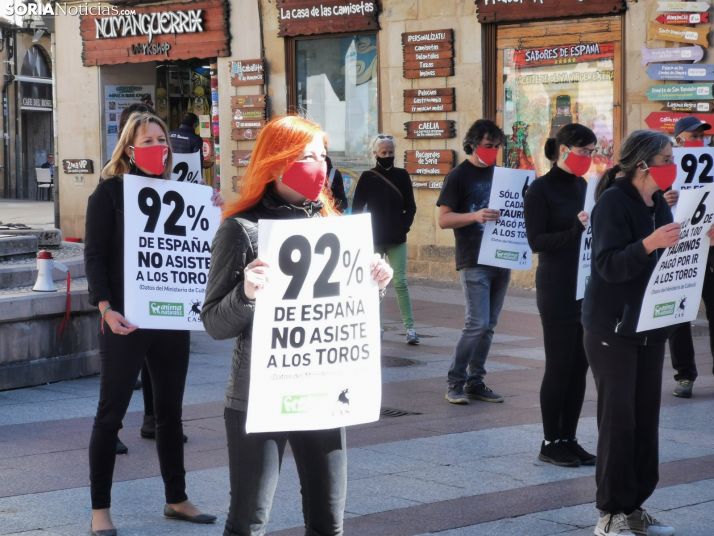AnimaNaturalis protesta en Soria contra las subvenciones concedidas por la Junta al sector taurino