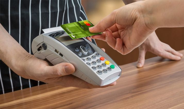 Unicaja incentiva el uso de tarjetas de pago con el sorteo de 10 unidades regalo de 200 euros 