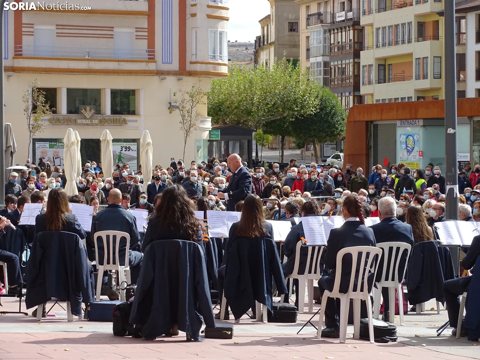 Foto 15 - GALER&Iacute;A: La Banda toca en la Fiesta Nacional