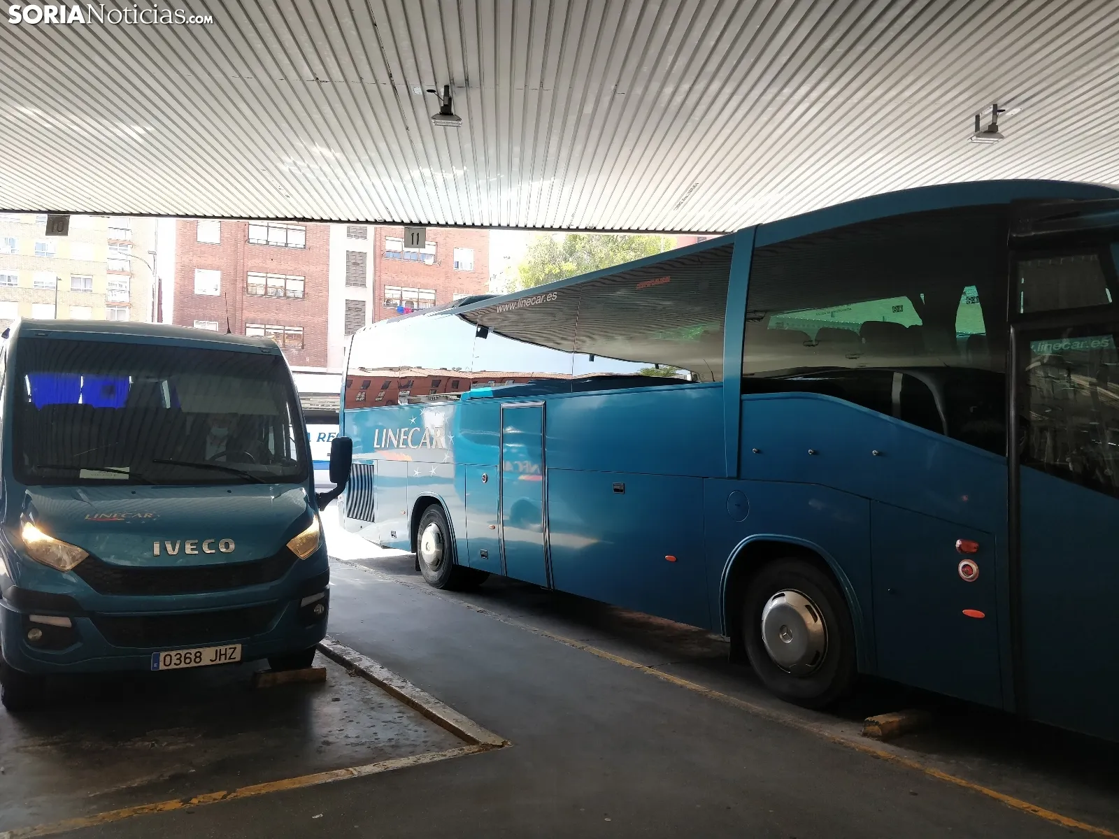 Maletas y microbus de la línea Soria - Valladolid.