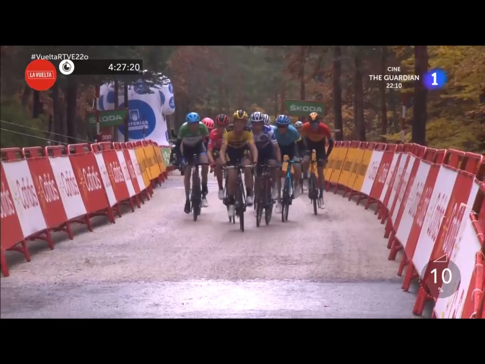 Foto 2 - Vuelta a Espa&ntilde;a: Dan Martin gana en Soria en la in&eacute;dita subida a la Laguna Negra
