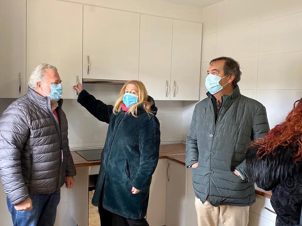 Una imagen de la visita oficial a Monteagudo. /Jta.