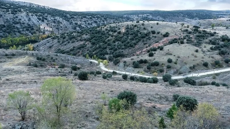 Foto 2 - El Ayuntamiento se&ntilde;ala que los pisos del Cerro de los Moros no se ver&aacute;n desde el r&iacute;o