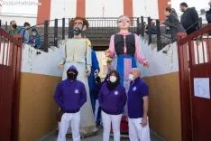 Cabezudos y Gigantes / María Ferrer