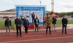 Podium élite famenino. /FETRISoria.