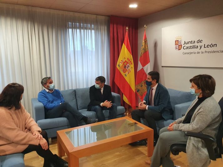 Oposiciones: CSIF pide a la Junta de Castilla y León una gran oferta de empleo público