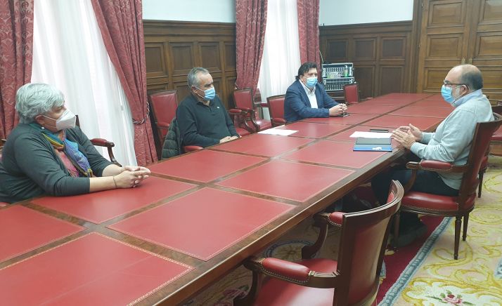 Latorre trasladará al Gobierno la preocupación por la reducción en la frecuencia del autobús Madrid-Guadalajara-Soria