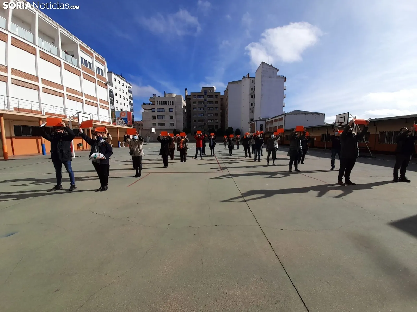 Una imagen del patio de Escolapias este domingo. /SN