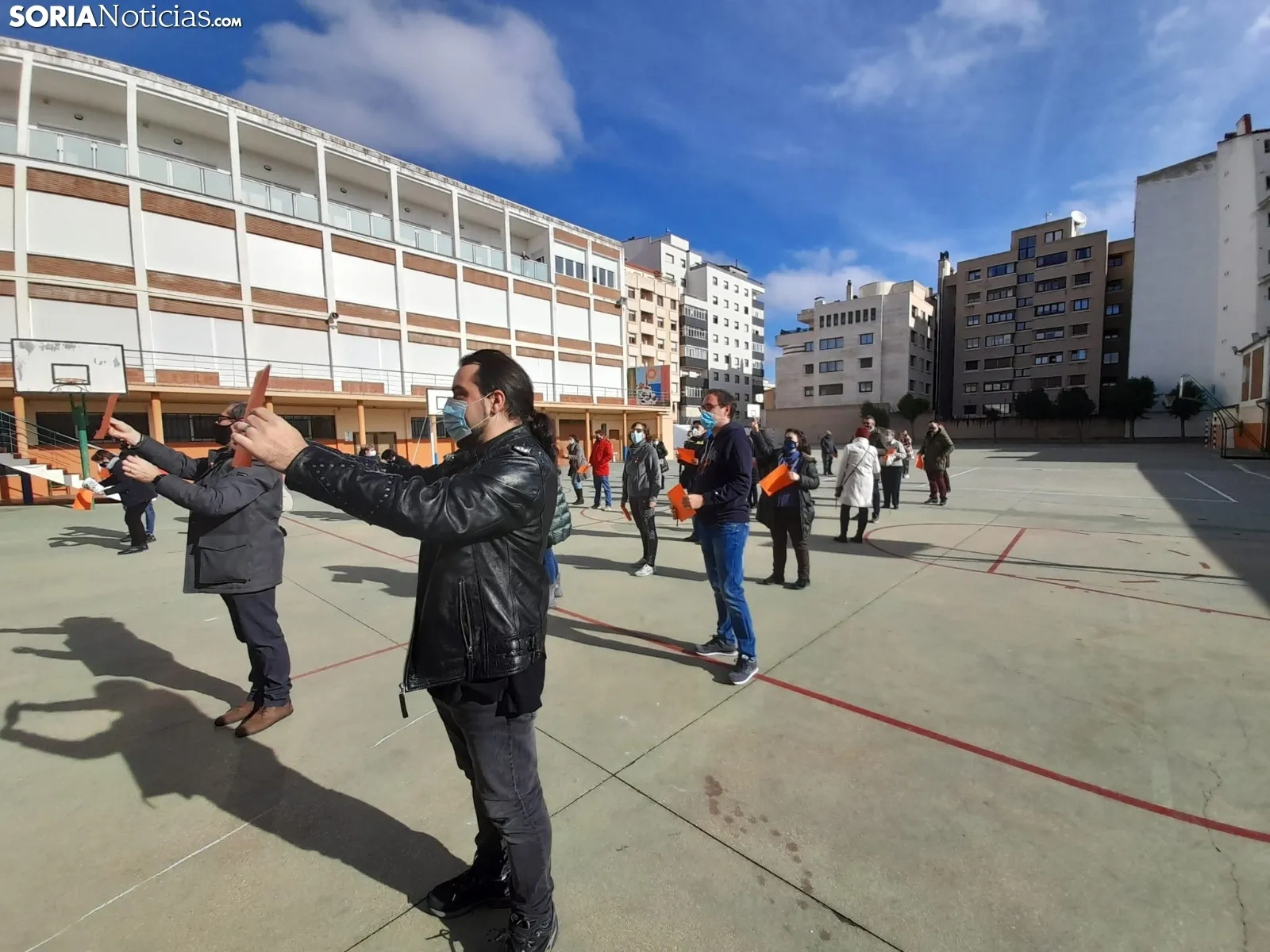 Una imagen del patio de Escolapias este domingo. /SN
