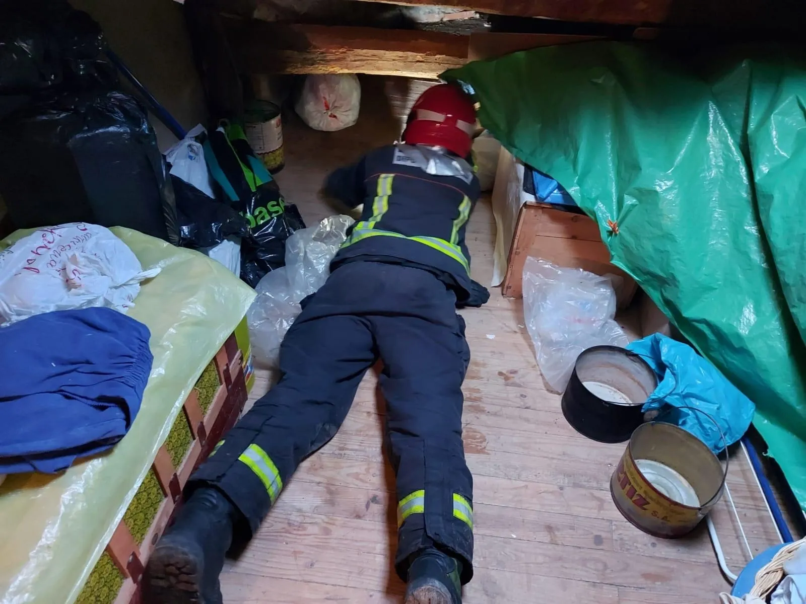 Una imagen de la intervención de los servicios anti incendios. /Dip.