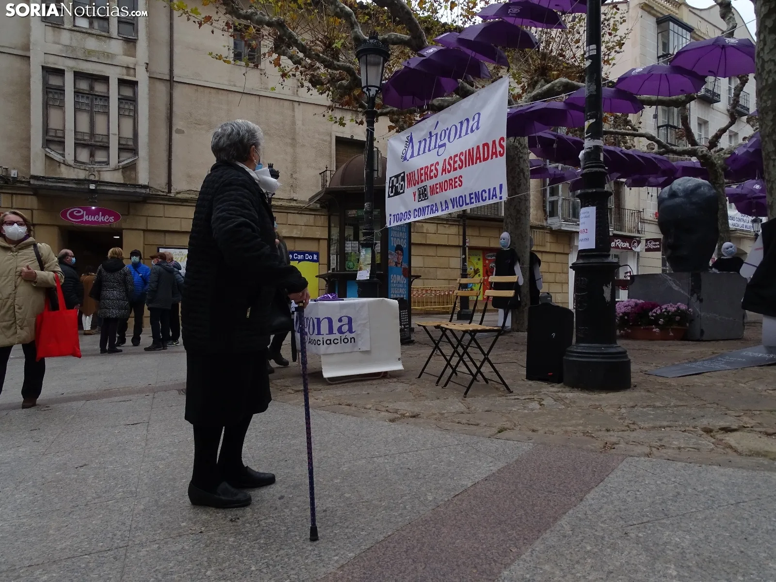 Una imagen de la plaza de las Mujeres esta mañana del 25-N. /SN