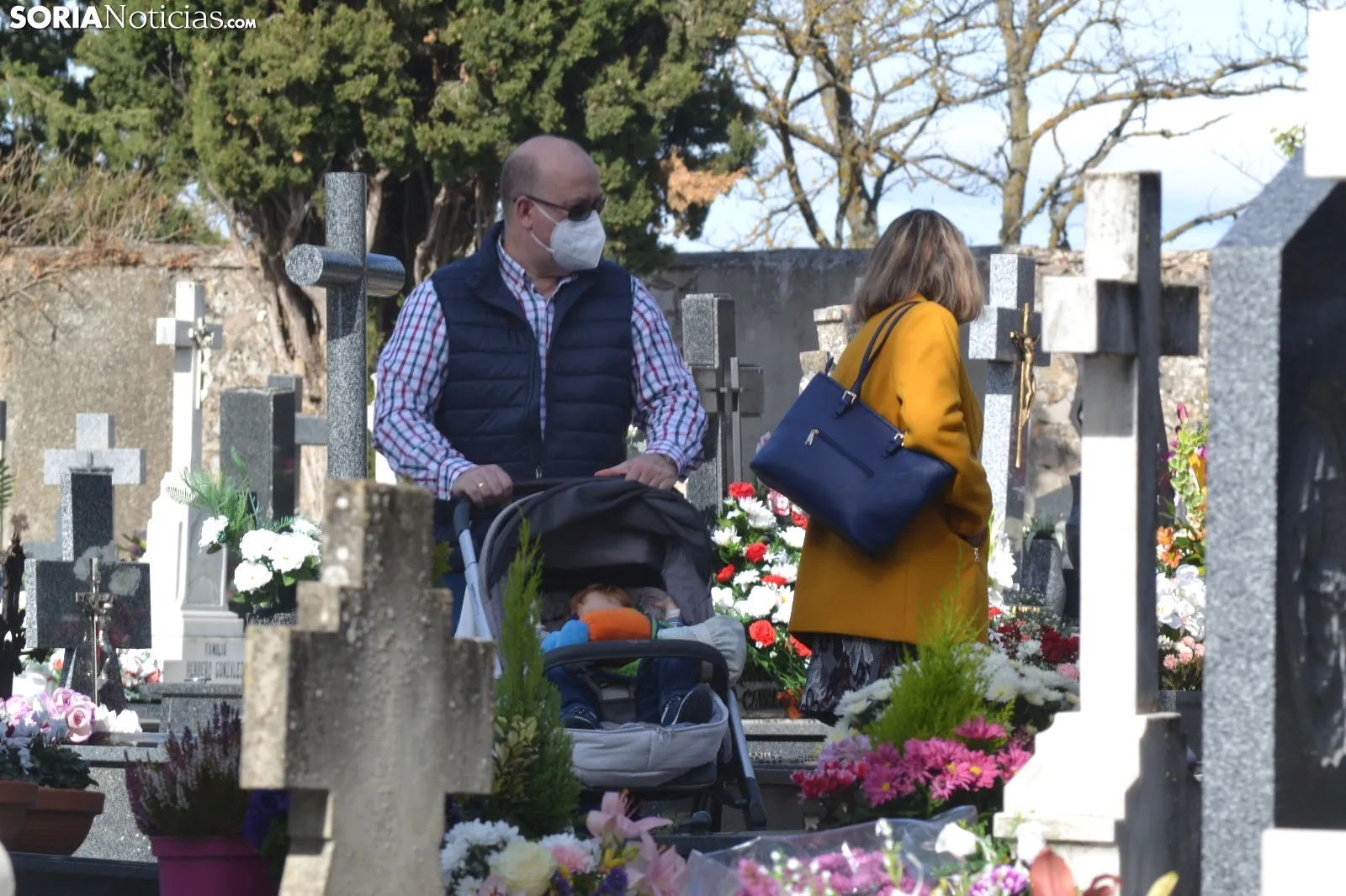 Una imagen del cementerio del Espino este domingo, 1 de noviembre. /SN