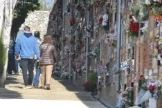Una imagen del cementerio del Espino este domingo, 1 de noviembre. /SN