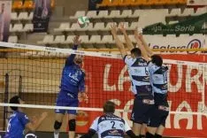 Foto 6 - L&acute;Illa Grau se reivindica en Soria y gana 1-3
