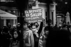 Concentración por la reapertura de los espacios deportivos. /Viksar Fotografía