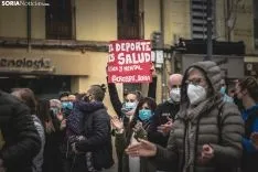 Concentración por la reapertura de los espacios deportivos. /Viksar Fotografía