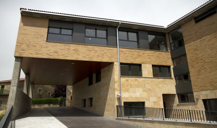 Pinares se manifiesta contra la pérdida del pediatra de la zona