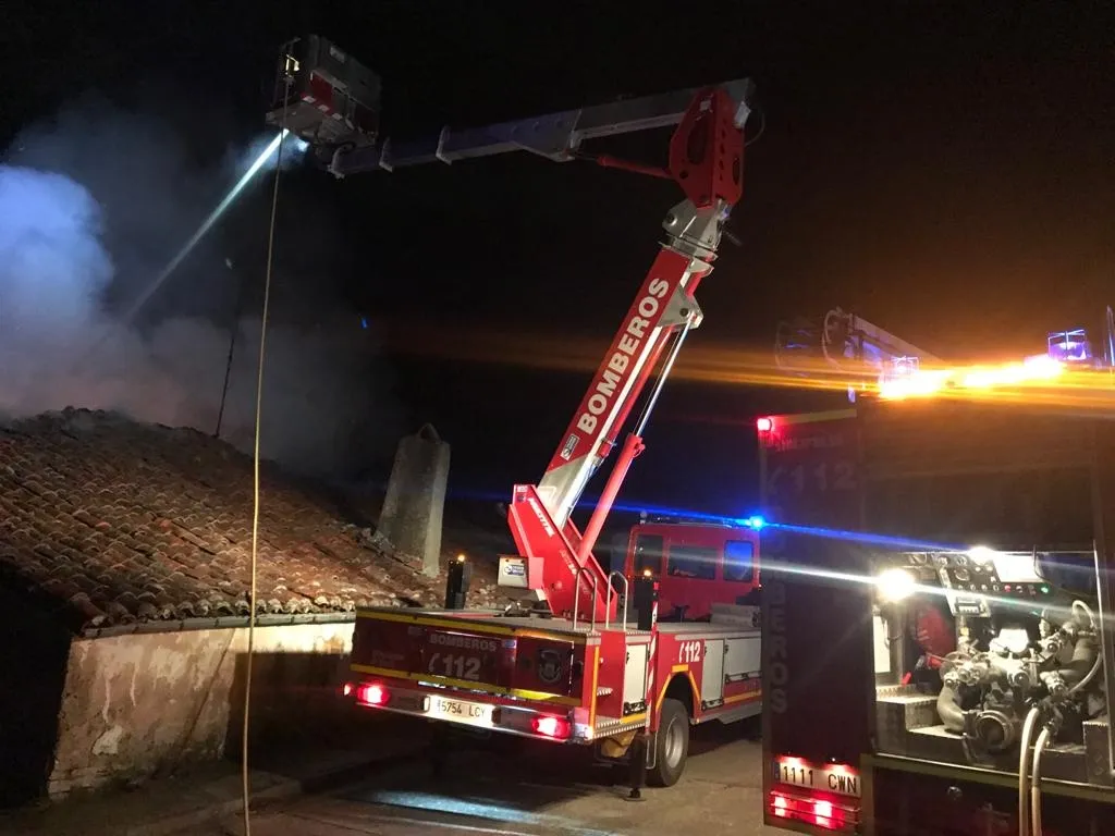 Imágenes del incendio en Herrera de Soria.
