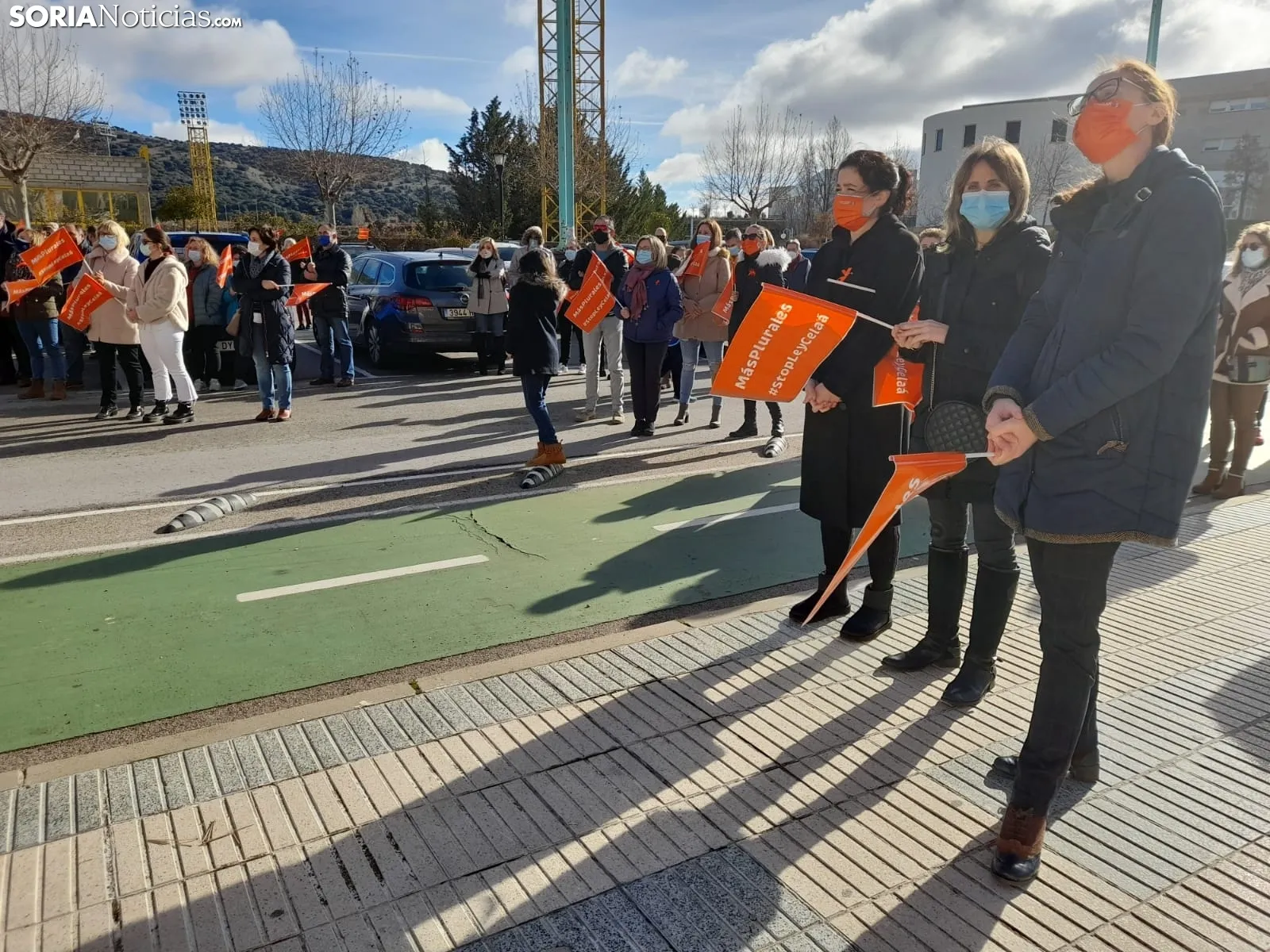 Foto 11 - Galer&iacute;a de im&aacute;genes: unas 300 personas reclaman libertad educativa y rechazan la Ley Cela&aacute;