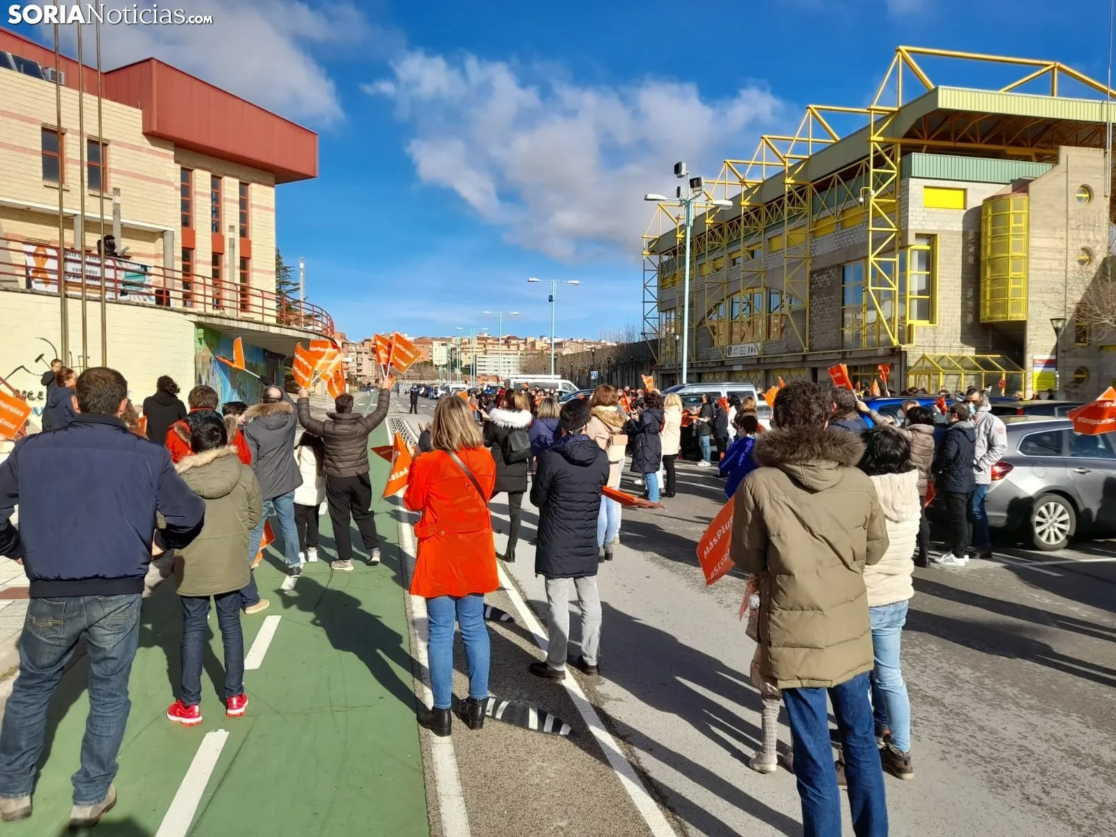 Foto 10 - Galer&iacute;a de im&aacute;genes: unas 300 personas reclaman libertad educativa y rechazan la Ley Cela&aacute;