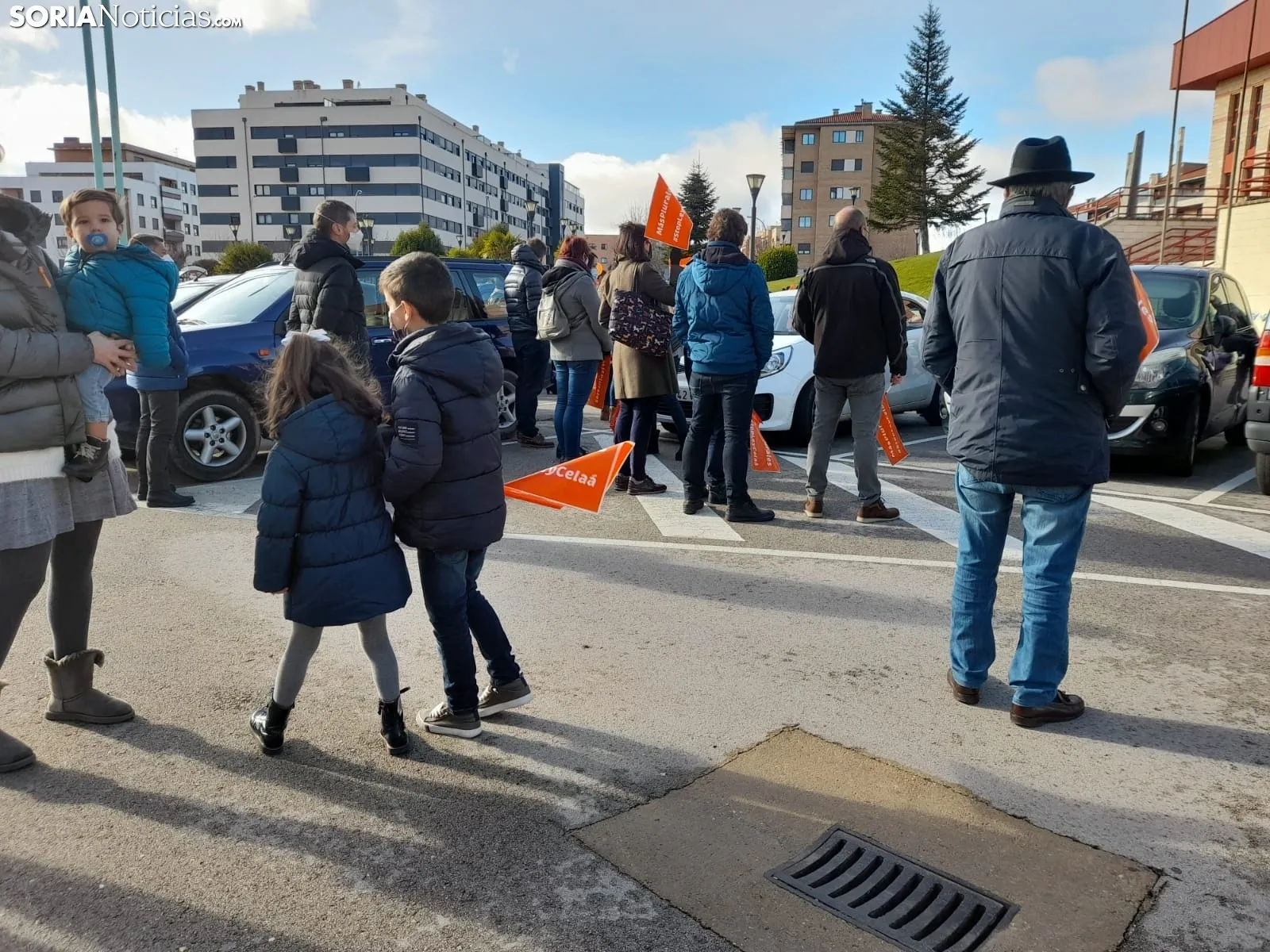Foto 9 - Galer&iacute;a de im&aacute;genes: unas 300 personas reclaman libertad educativa y rechazan la Ley Cela&aacute;