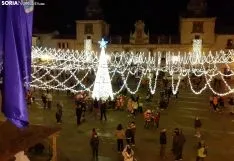 Foto 3 - La plaza Mayor burgense, radiante esta Navidad