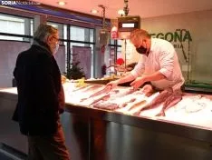 Mercado Municipal durante la mañana de Nochebuena.