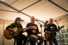 Reincidentes en acústico. /Viksar Fotografía.