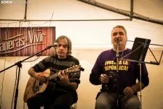 Reincidentes en acústico. /Viksar Fotografía.