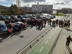 Foto 15 - Galer&iacute;a de im&aacute;genes: unas 300 personas reclaman libertad educativa y rechazan la Ley Cela&aacute;