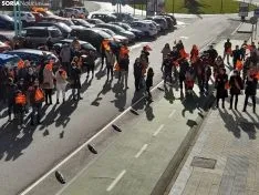Foto 14 - Galer&iacute;a de im&aacute;genes: unas 300 personas reclaman libertad educativa y rechazan la Ley Cela&aacute;