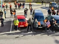Foto 13 - Galer&iacute;a de im&aacute;genes: unas 300 personas reclaman libertad educativa y rechazan la Ley Cela&aacute;