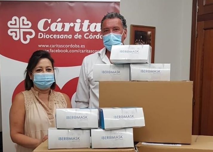 La empresa de Burgos que fabrica las mascarillas más baratas de España se suma a una campaña solidaria