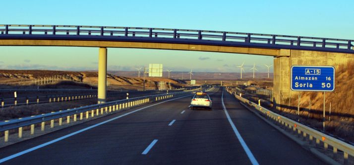 Dos accidentes, camión y furgoneta, en la A15 en Soria