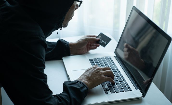 Condenado a dos años de prisión por falsificación de tarjetas