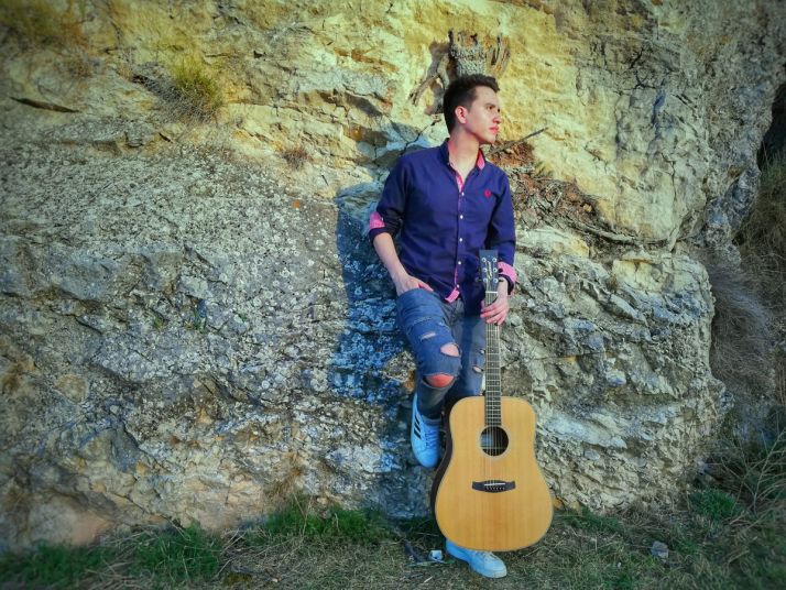 Fingerstyle en el Círculo Amistad Numancia