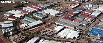 La Policía Nacional denuncia a quince personas que celebraban una fiesta en una nave del polígono Las Casas