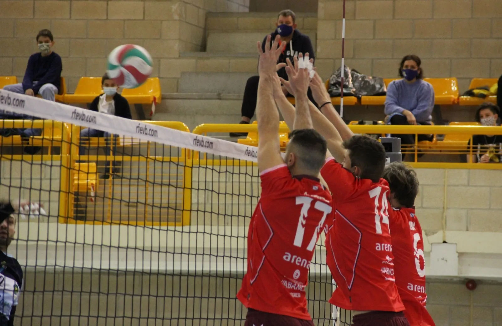 Foto 8 - Un s&oacute;lido R&iacute;o Duero gana con contundencia al Arenal Emev&eacute; (3-0)