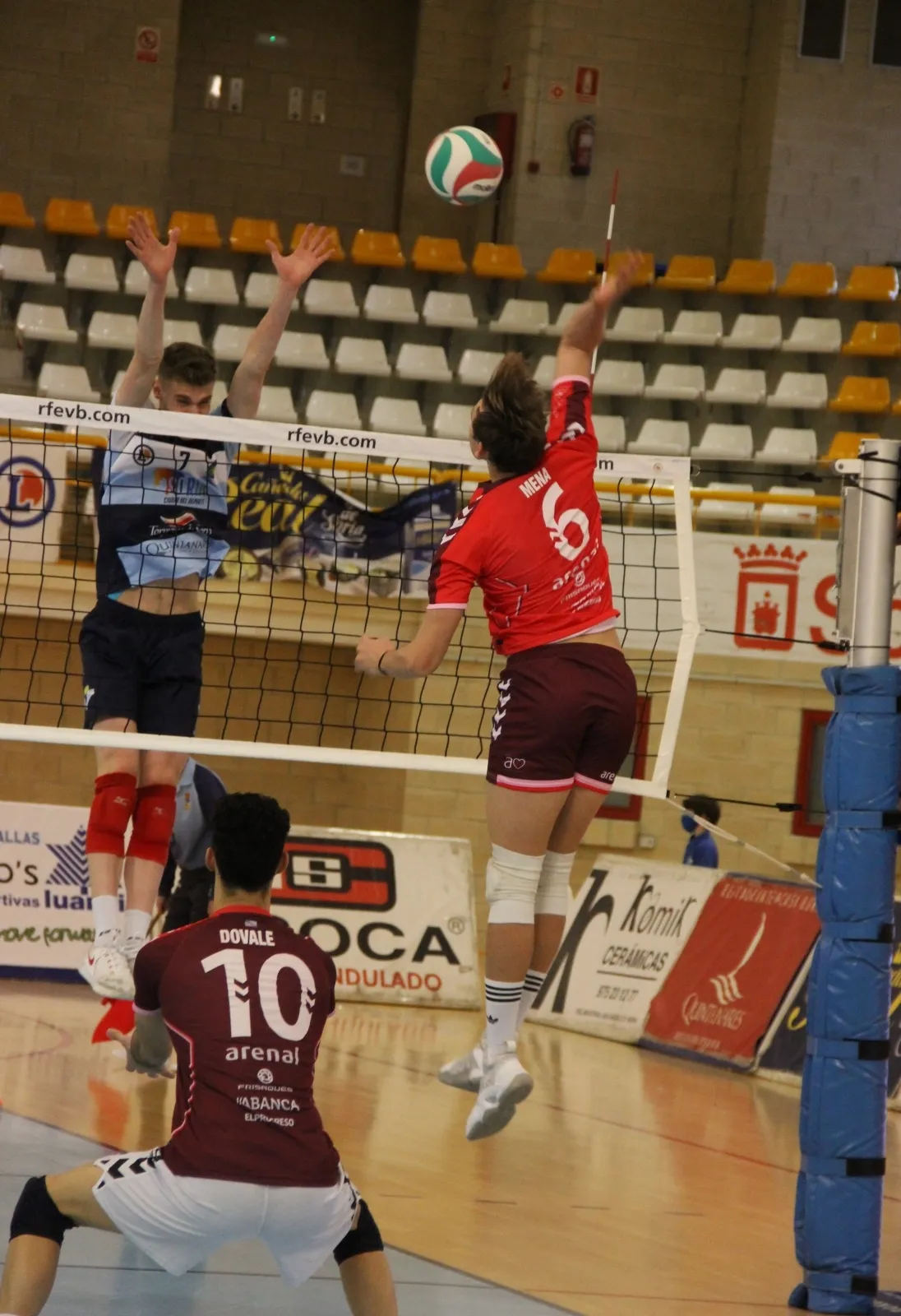 Foto 6 - Un s&oacute;lido R&iacute;o Duero gana con contundencia al Arenal Emev&eacute; (3-0)