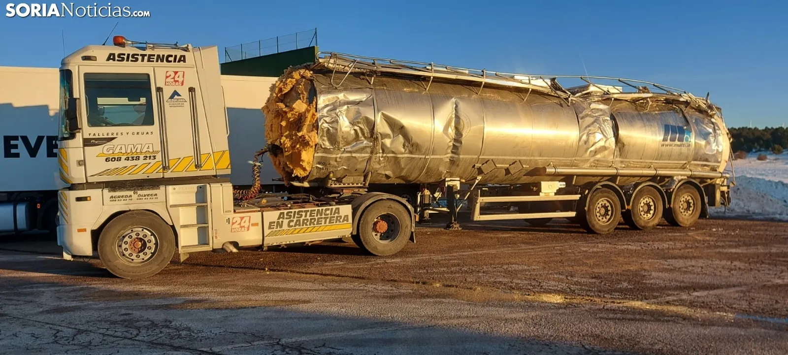 El vehículo siniestrado en la N-122. /SN