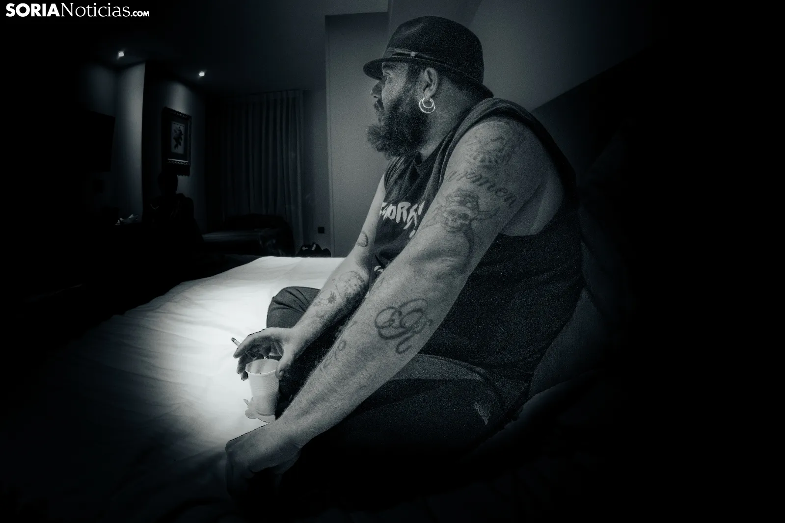 Kutxi Romero atiende a Soria Noticias en su hotel. /Viksar Fotografía
