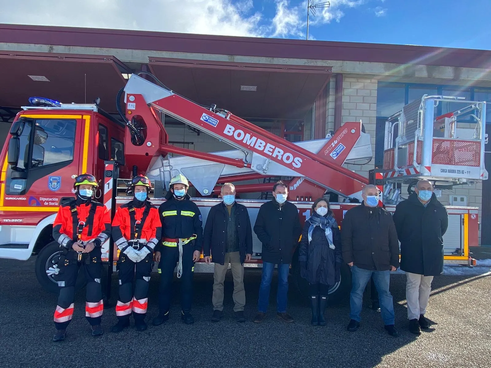 Recepción del vehículo en el parque de bomberos de Ólvega. 